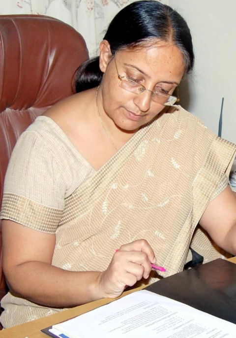 Director Sashi Maheswari